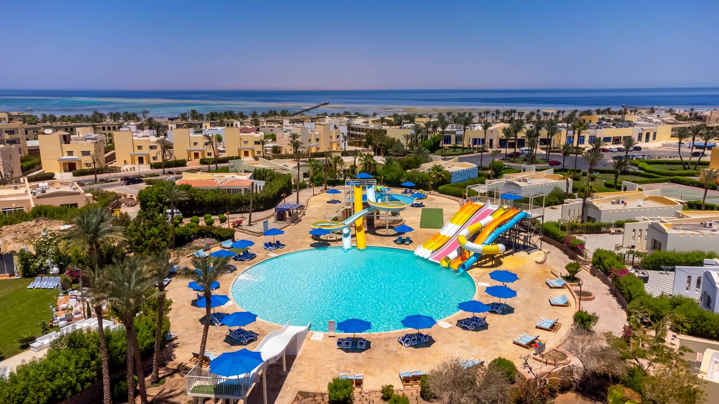 Amwaj Oyoun Hotel and Resort