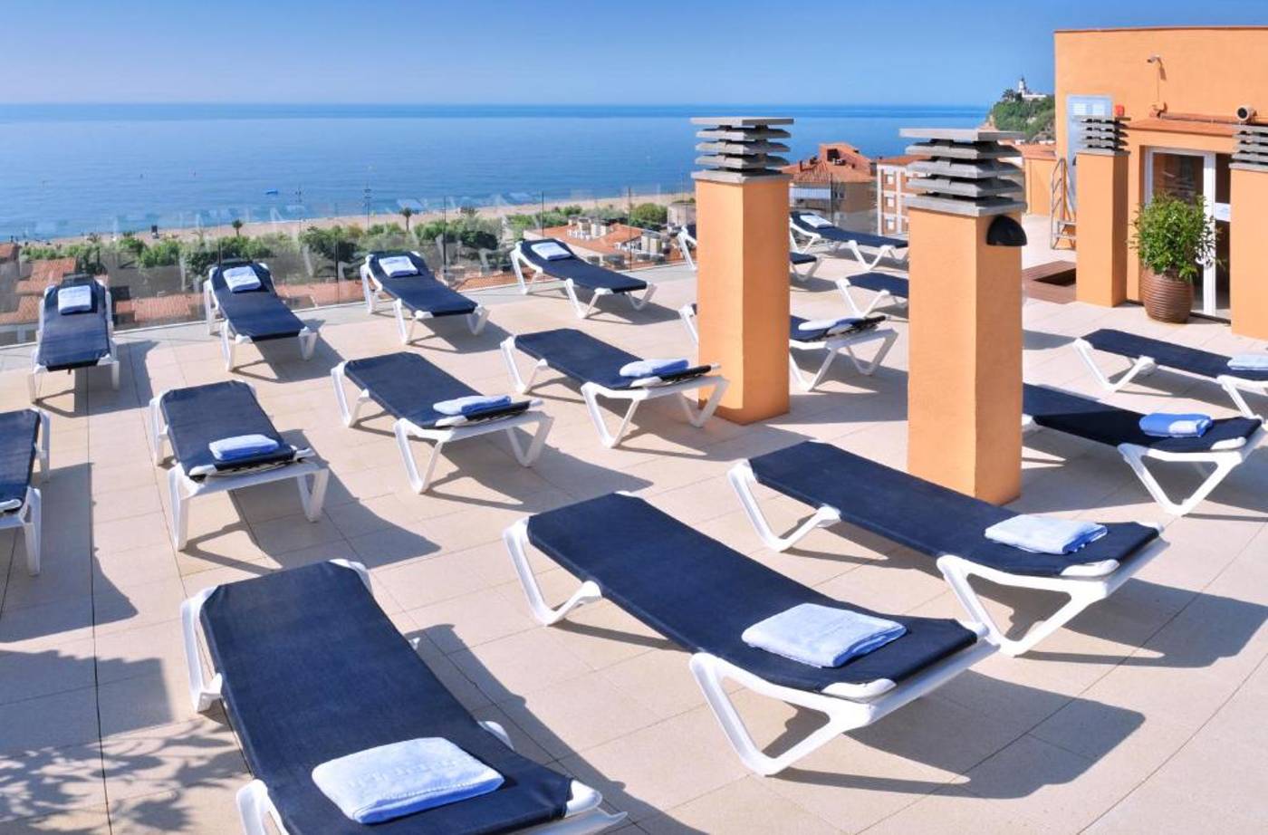 Checkin-Catalonia-Terrace-41