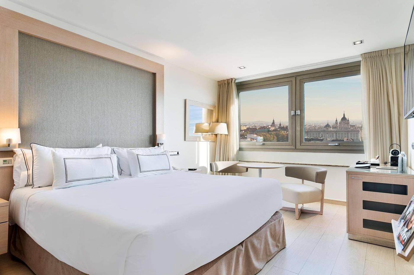 Melia-Madrid-Princesa-Room-55