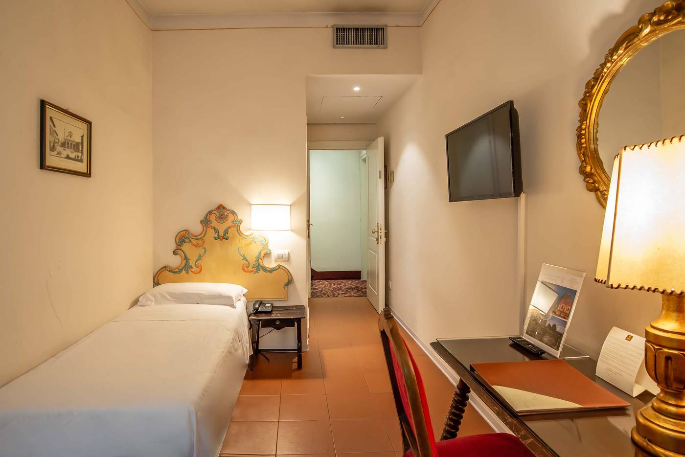 Machiavelli-Palace-Room-44