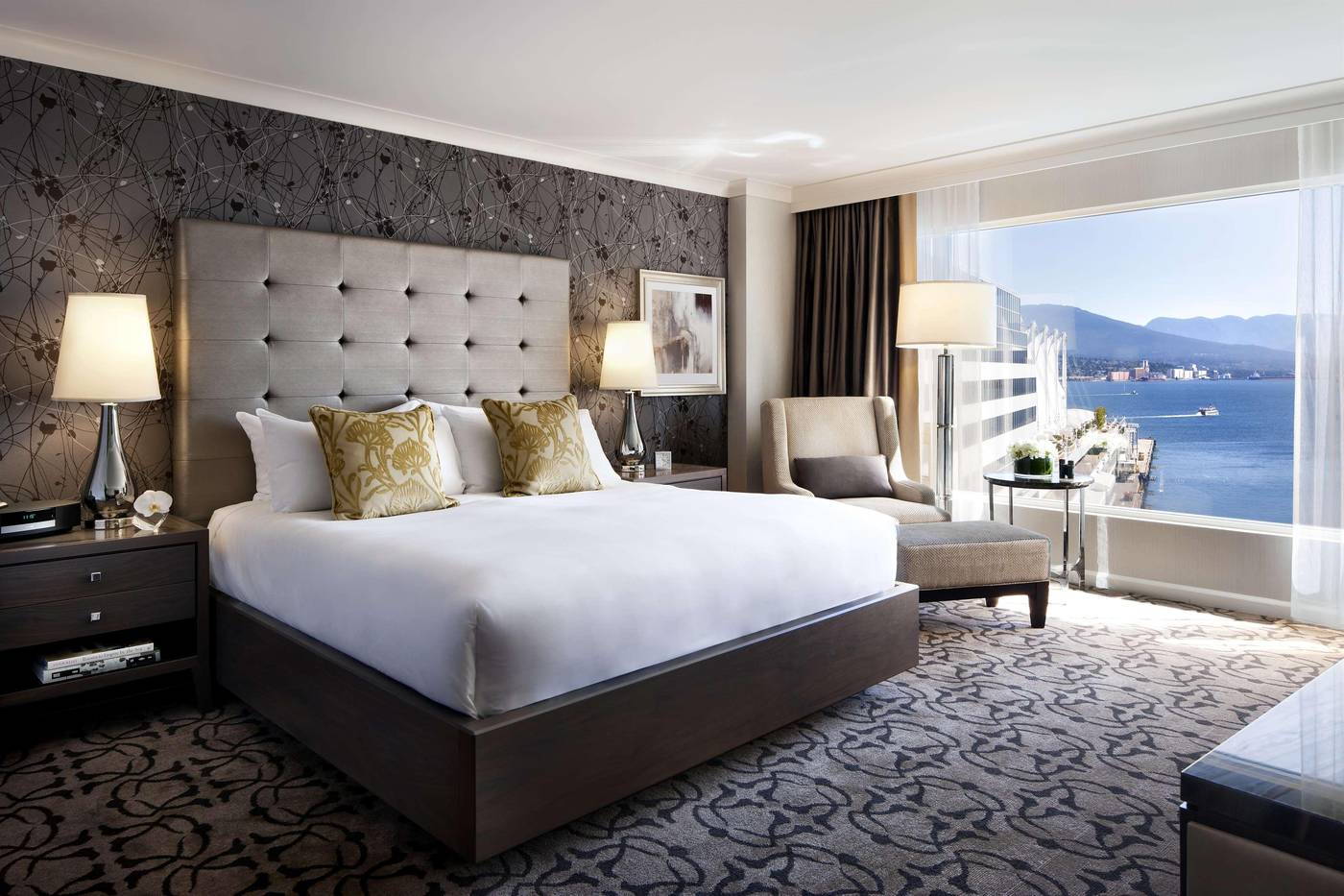 Fairmont-Waterfront-Room-26