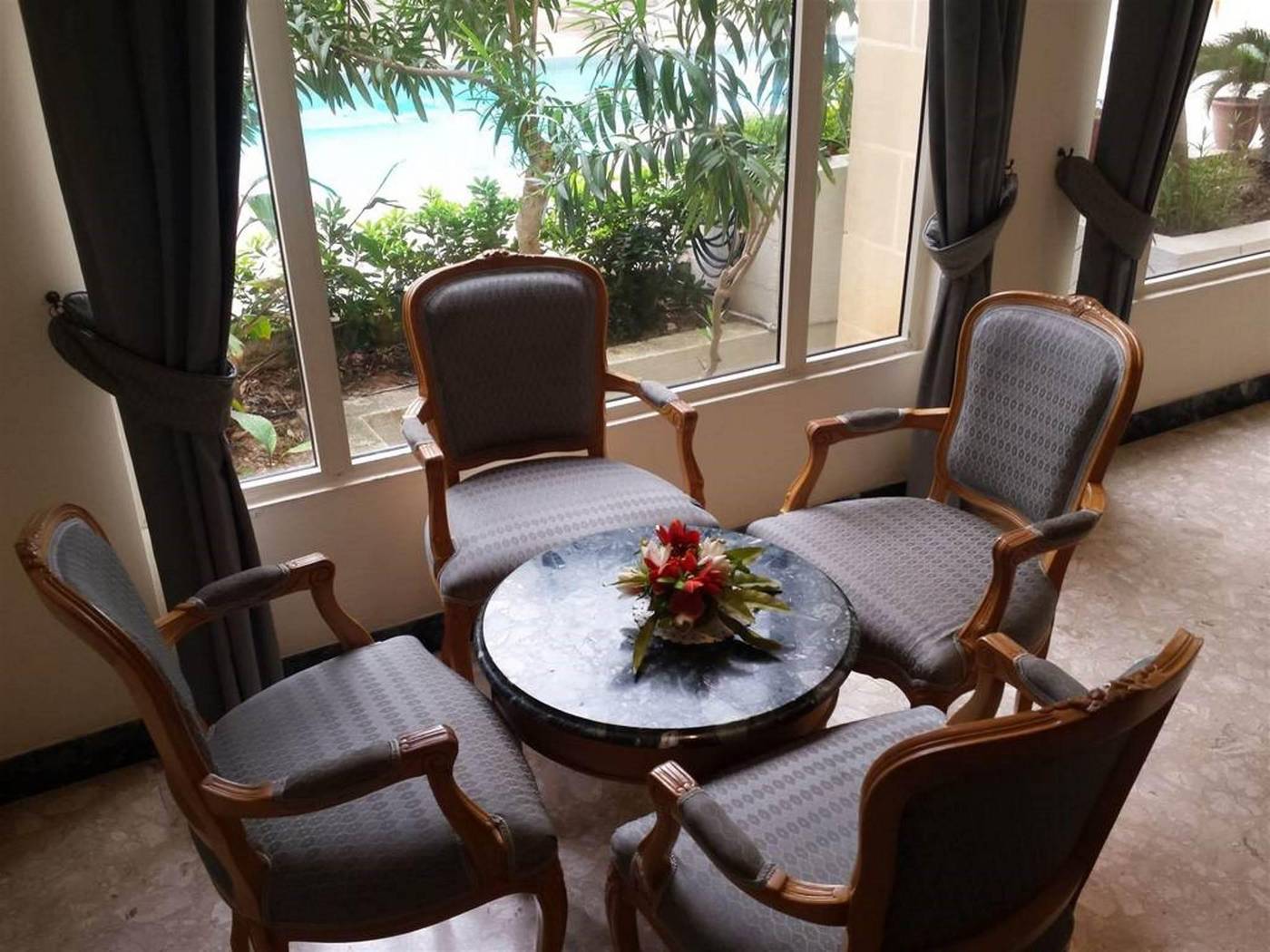 Il-Palazzin-Lobby-14