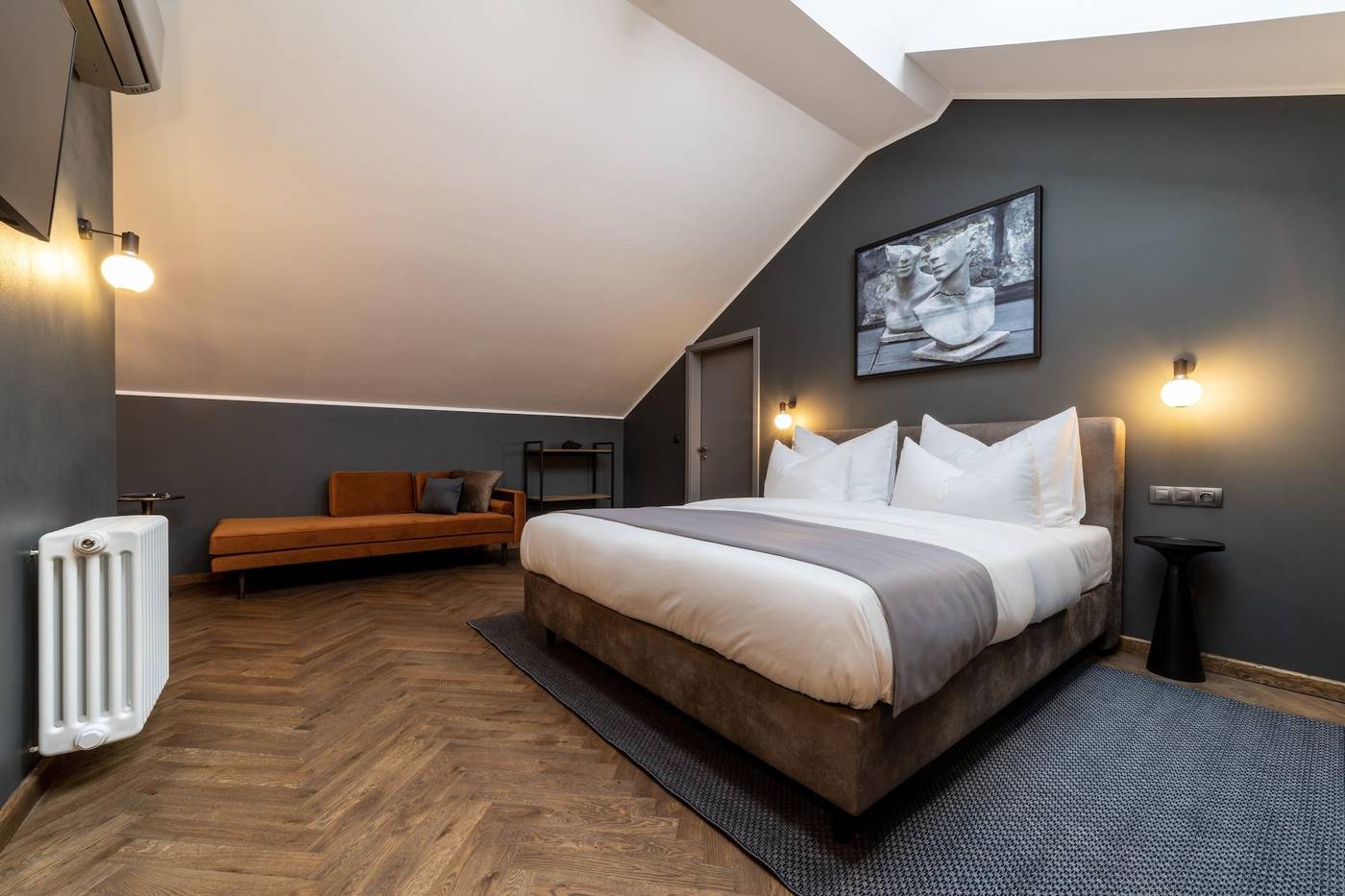 The-Viaduct---Suites---More-Room-17