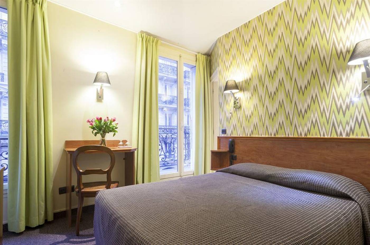 Hotel-La-Folie-des-Pres---Saint-Germain-des-Pres-Room-5