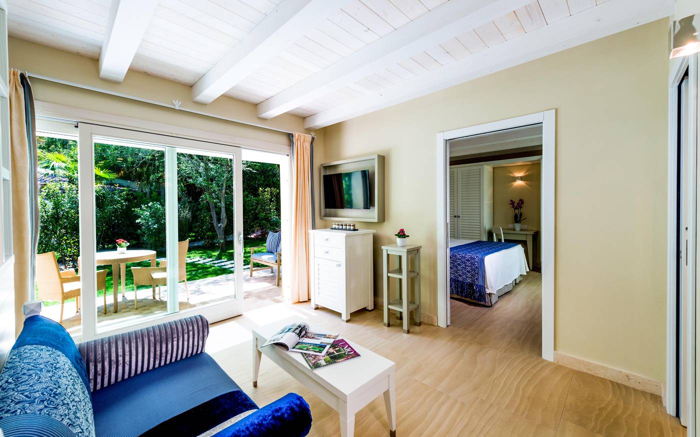 Forte-Village-Resort-Bouganville-Room-15