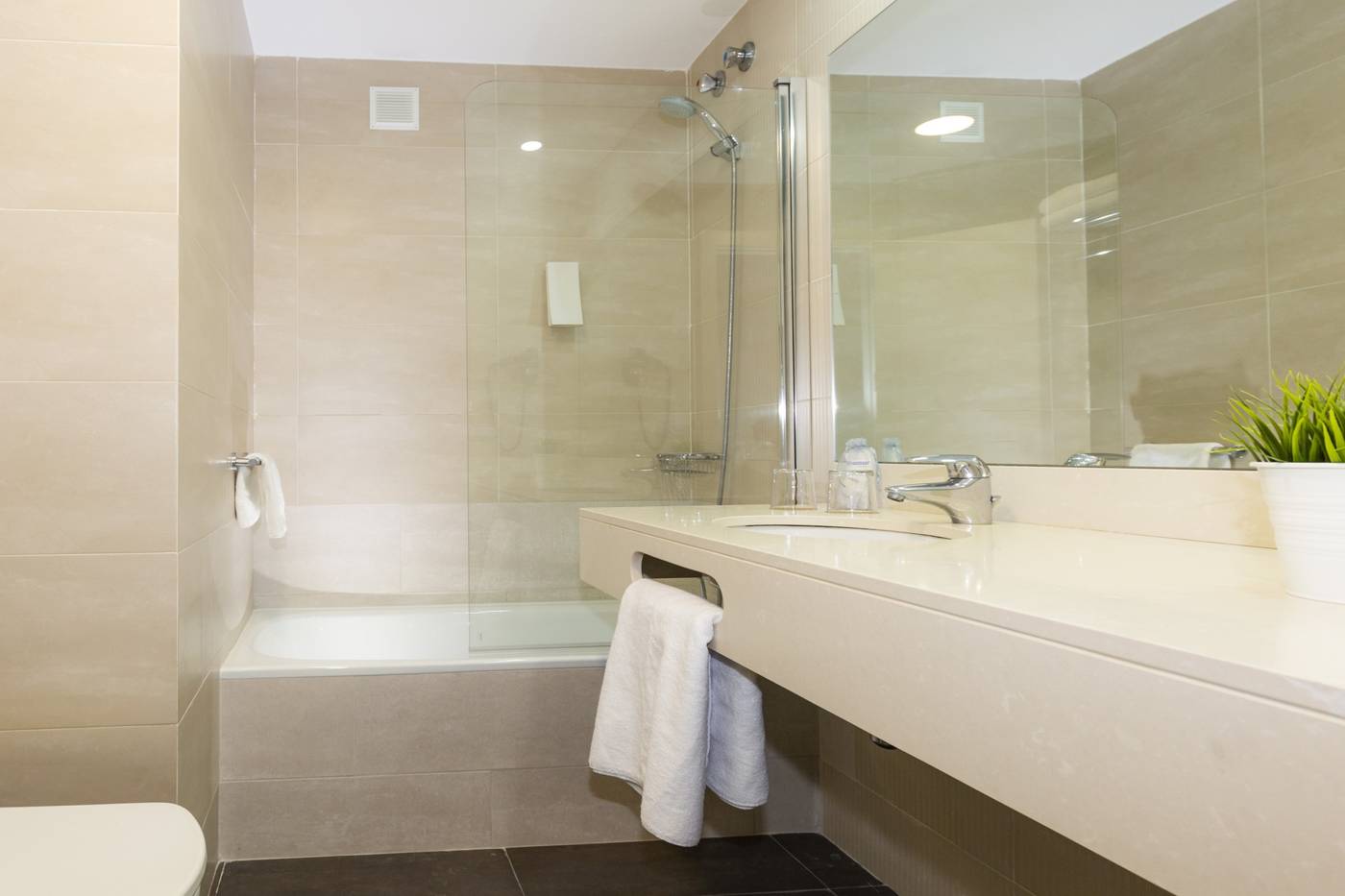 Blaumar-Hotel-Room-33