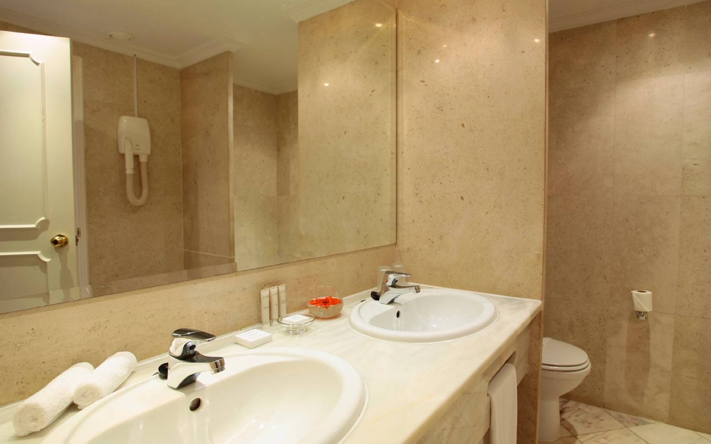 Ria-Park-Garden-Room-23