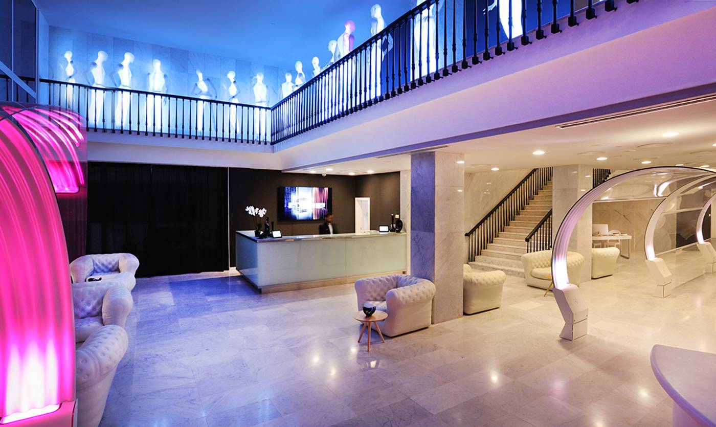 Axel-beach-Ibiza---Adults-Only-Lobby-22