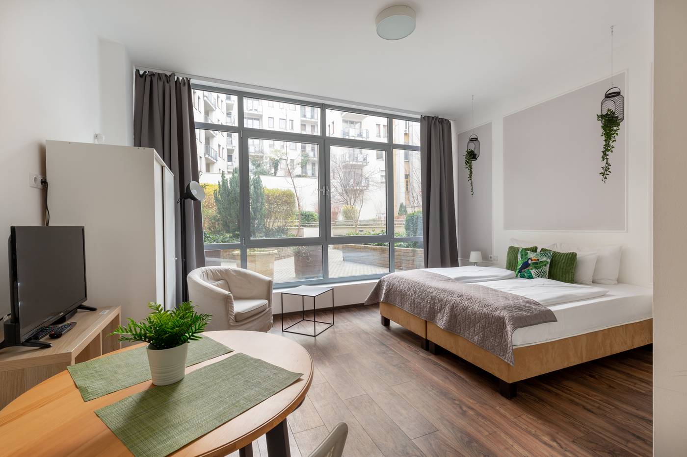 Vagabond-Downtown-Room-17