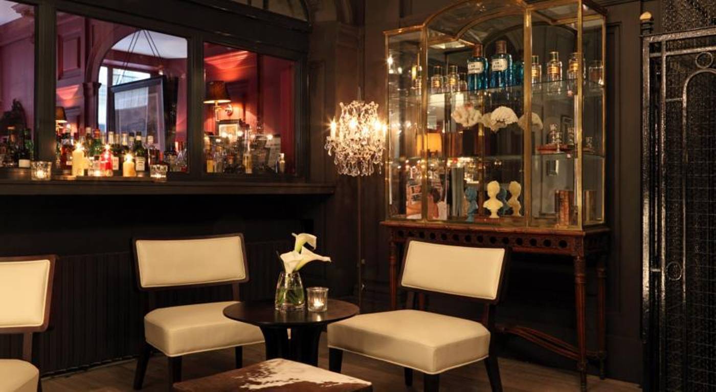 New-Hotel-Roblin-Bar-18