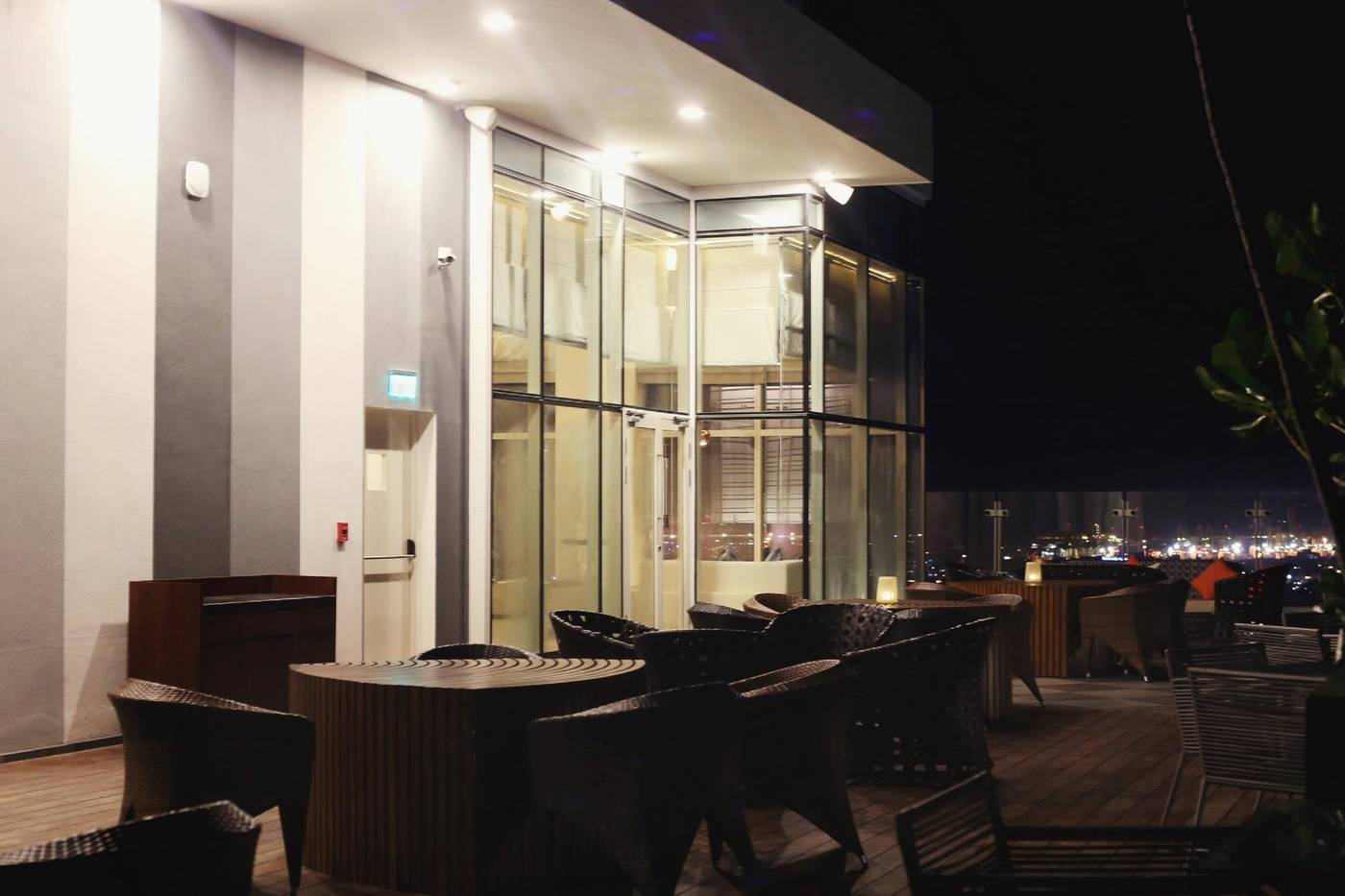 Cinnamon-Red-Colombo-Restaurant-3