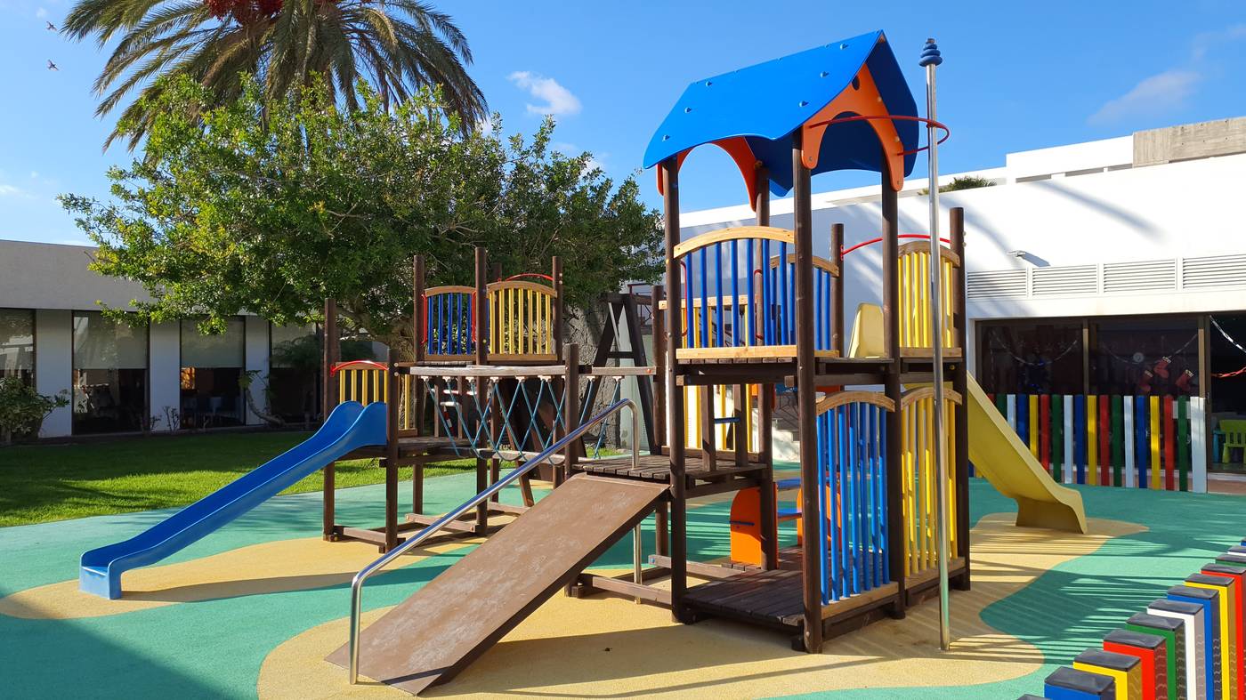 Costa-Calero-Sports-and-Entertainment-82