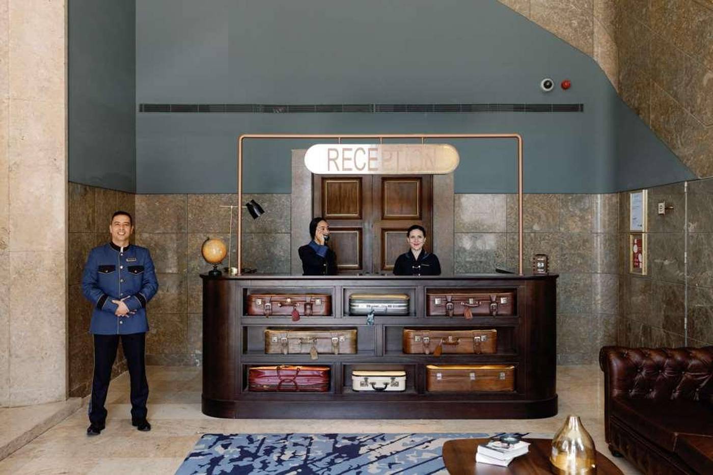 The-Editory-Riverside-Santa-Apolonia-Hotel-Lobby-13