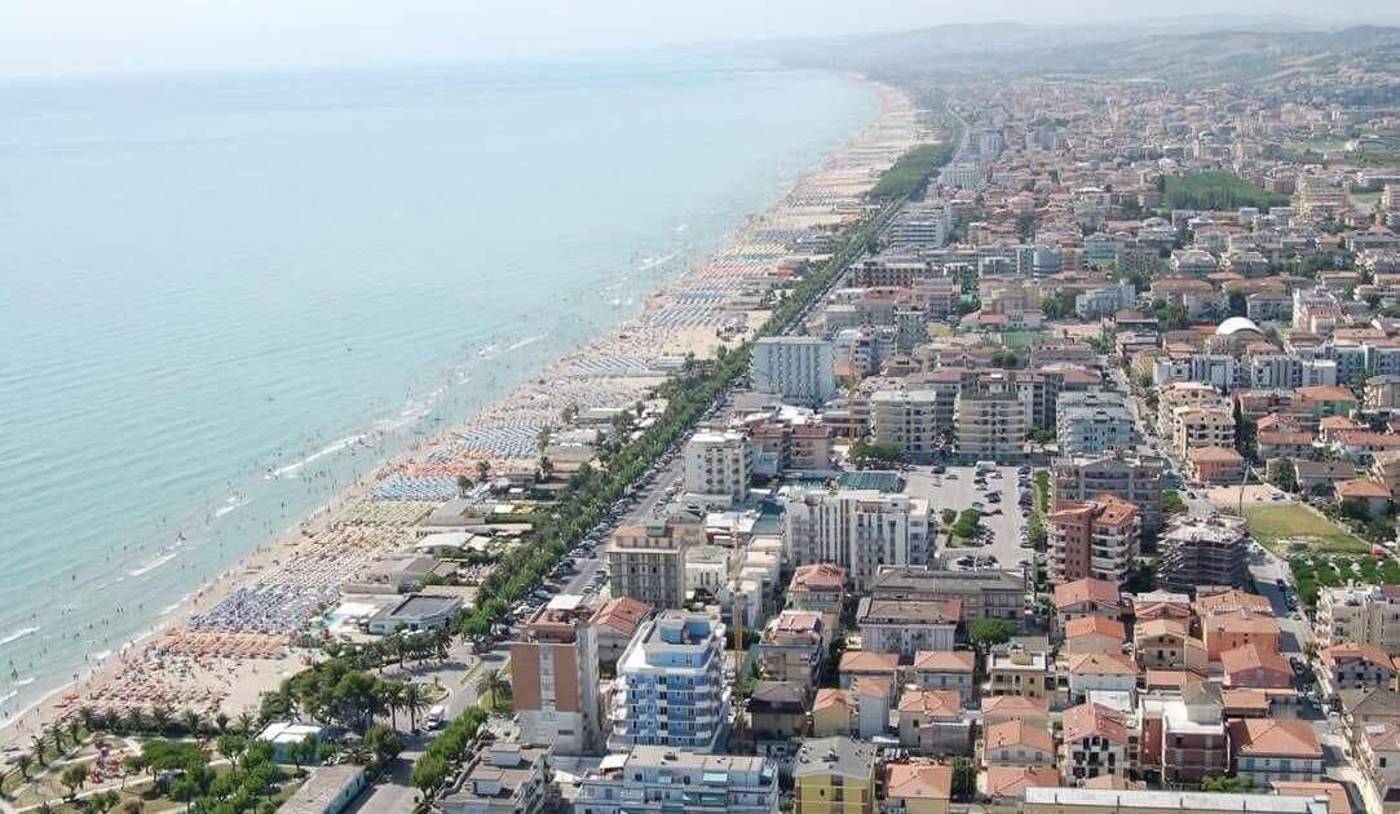 Hotel La Pergola-Italy-ALBA ADRIATICA-General view-4