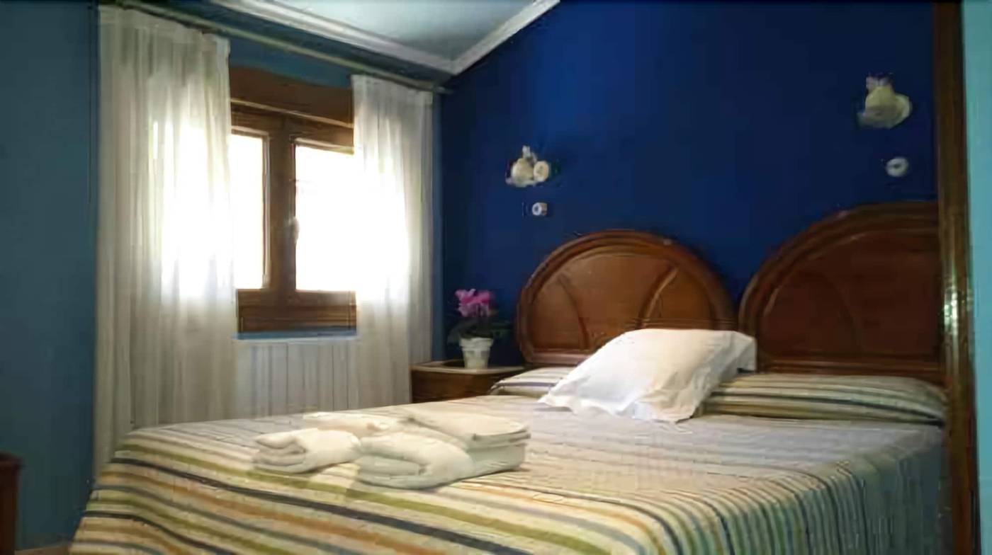Agroturismo Ibarrondo Etxea-Spain-MUNGIA-Room-8