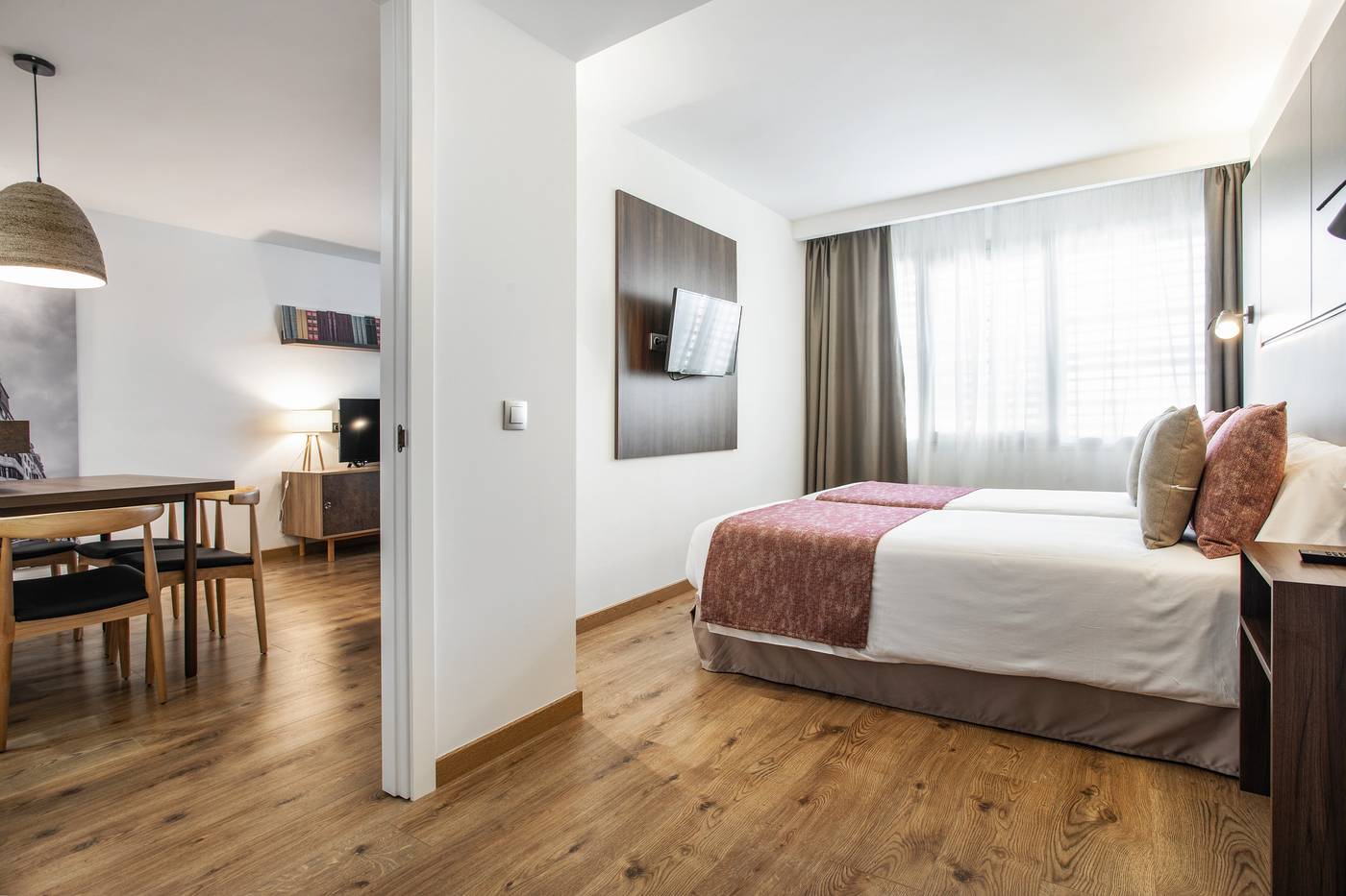 Aptos-Eurobuilding-2-Room-22