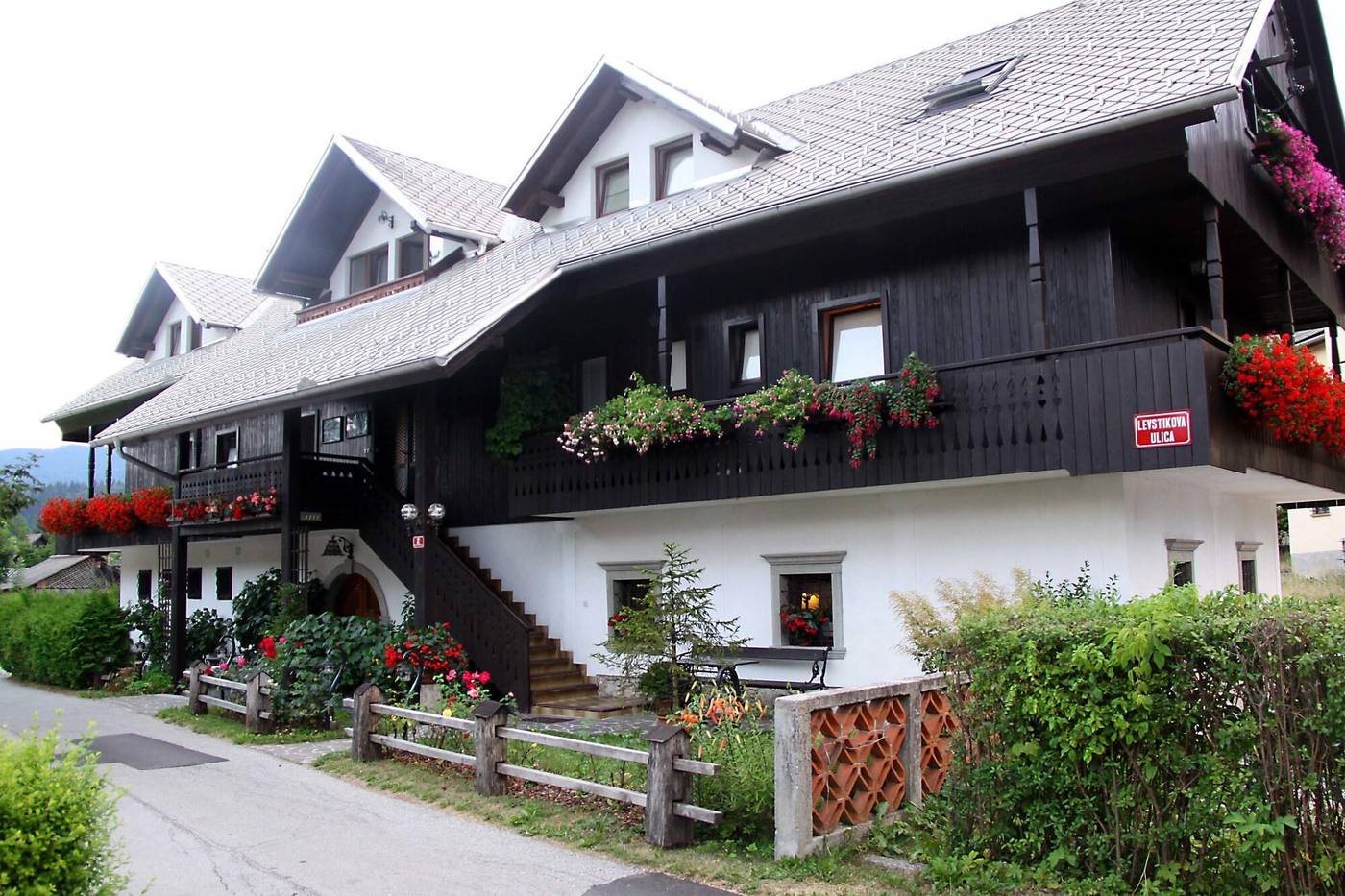 House Klasika-Slovenia-BLED-General view-2