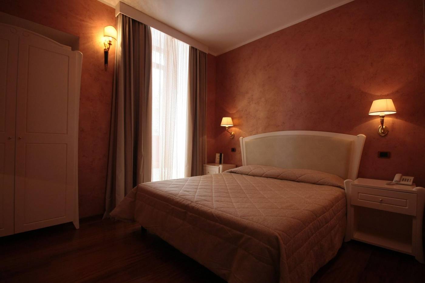 Hotel-Rojan-Room-25
