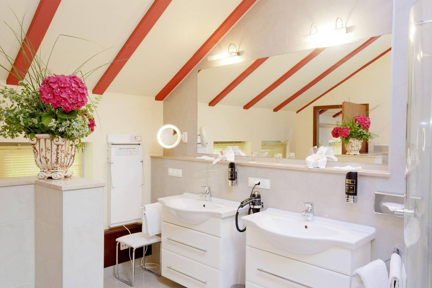 Hotel-Villa-Monte-Vino-Room-44