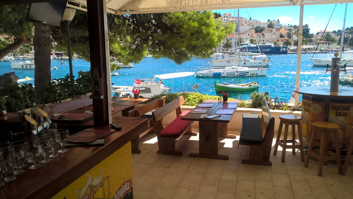Delfin-Hvar-Restaurant-3