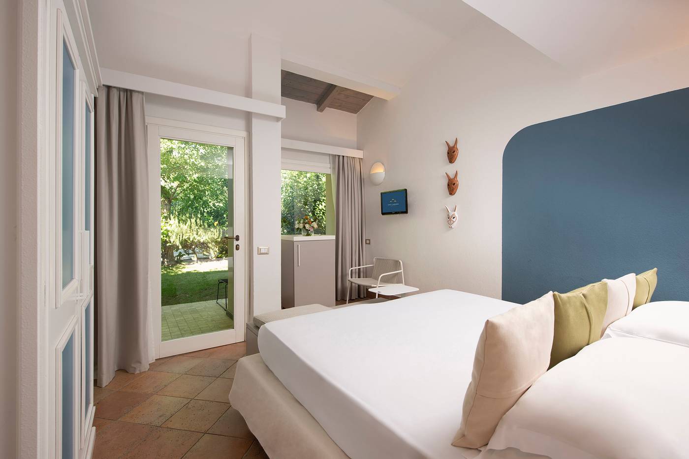 Chia-Laguna---Hotel-Village-Room-44