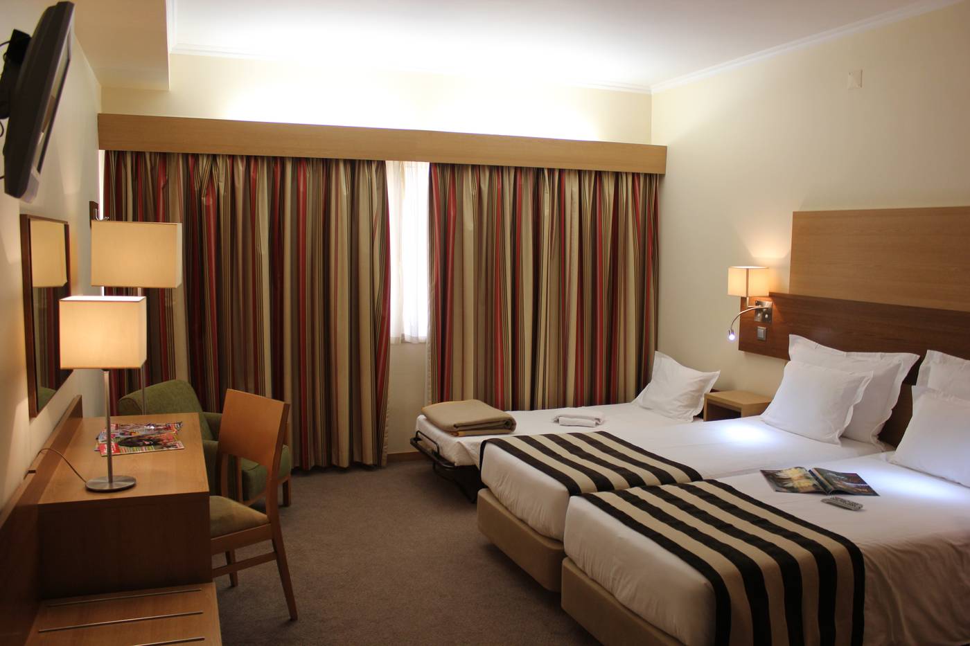 Hotel-Principe-Lisboa-Room-2