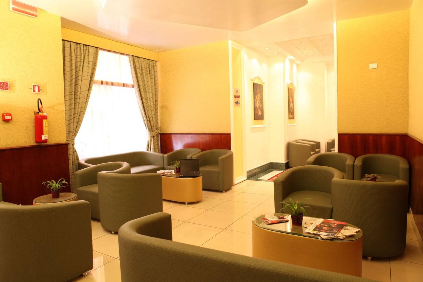 Augusta-Lucilla-Palace-Lobby-5