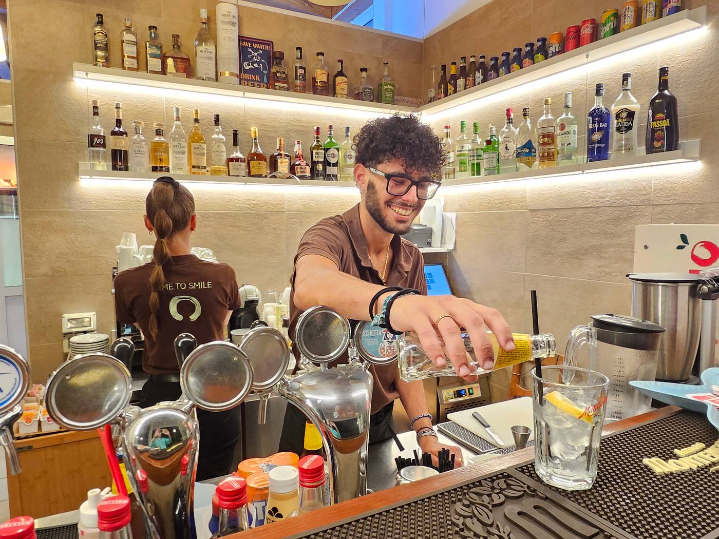 Residence-Villa-Giardini-Bar-60