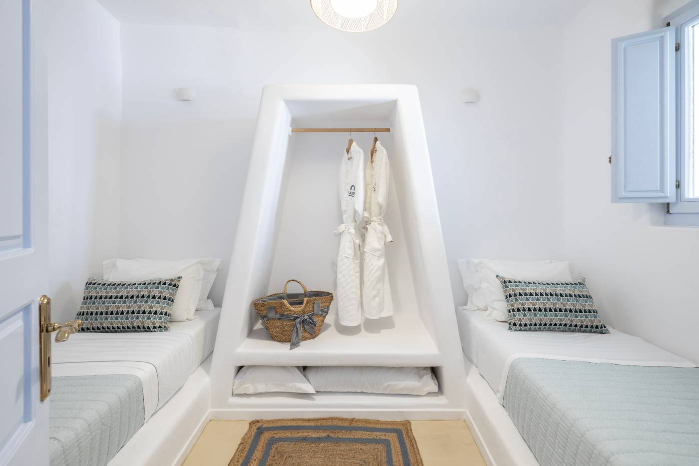 El-Verano-Collection-Santorini-Room-44