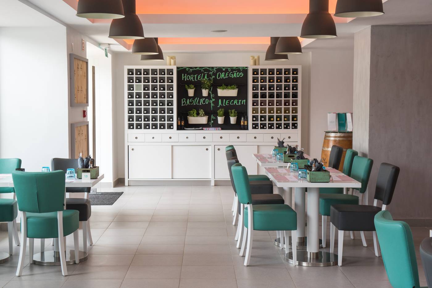 Vila-Gale-Ampalius-Restaurant-42