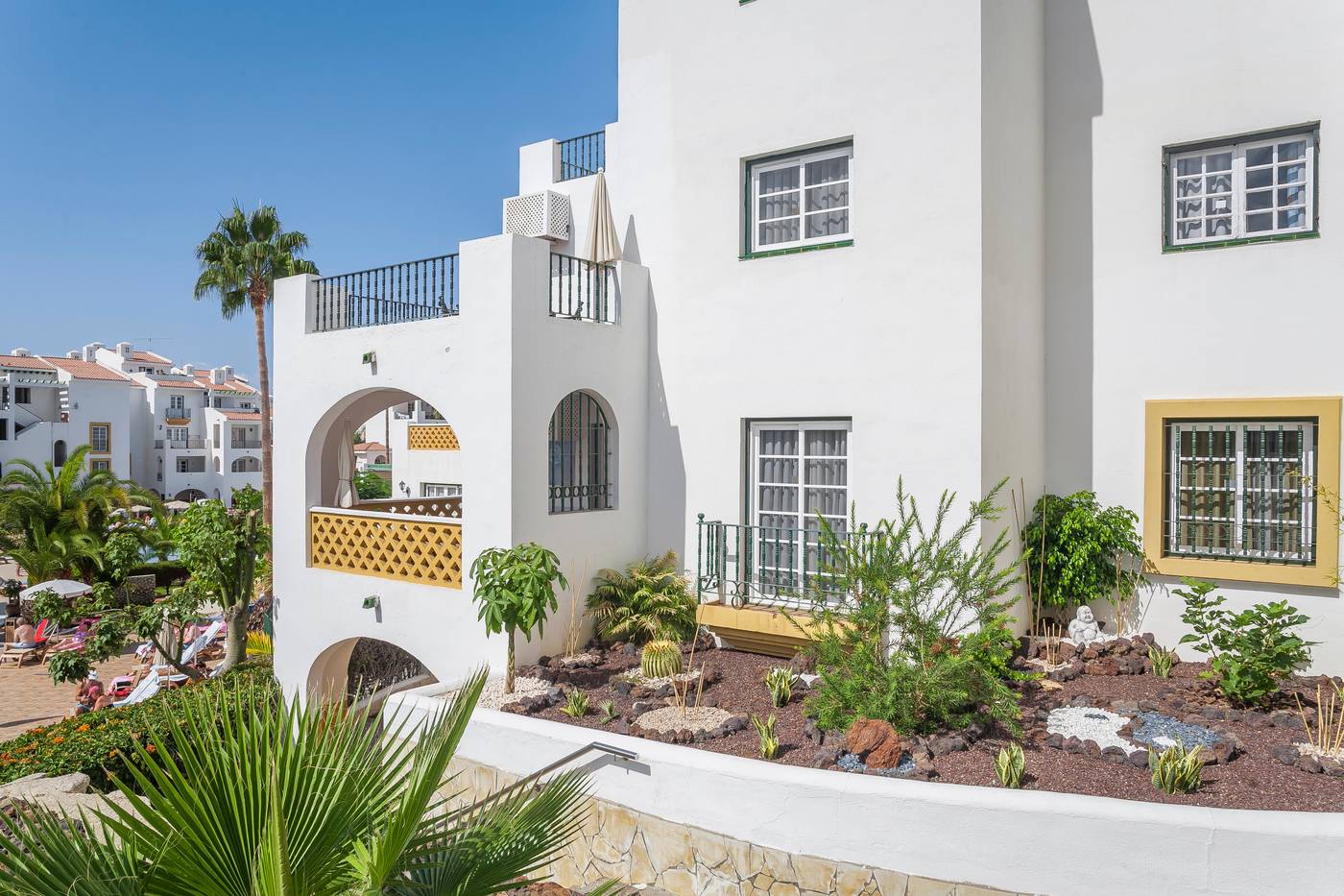 Sunset-Harbour-Club-General-view-10