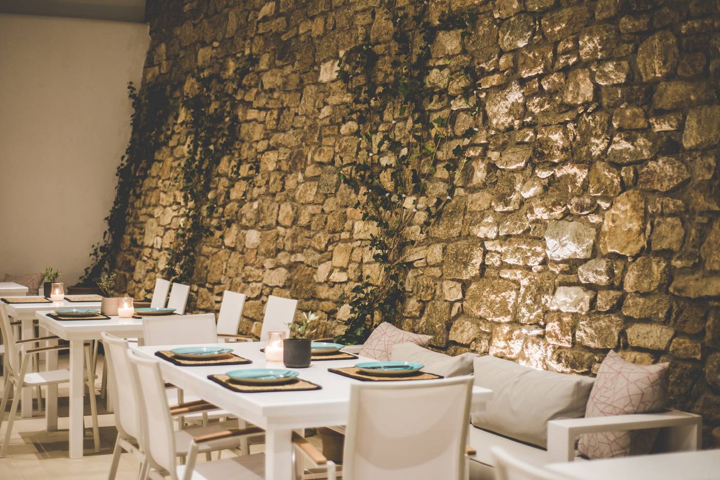 Super-Paradise-Hotel-Restaurant-48