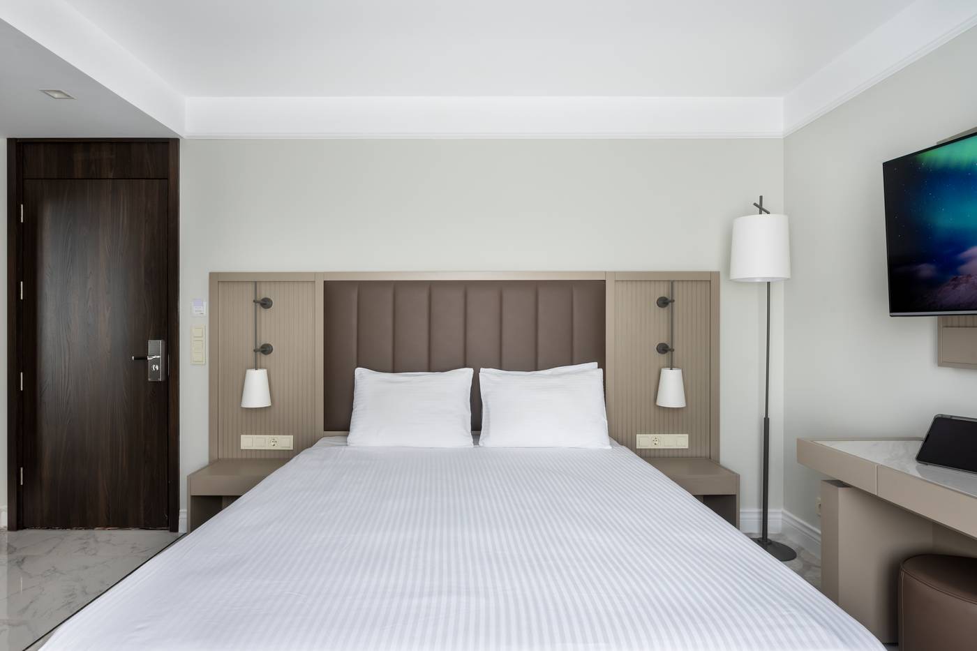 Noble-Pangalti-Room-16