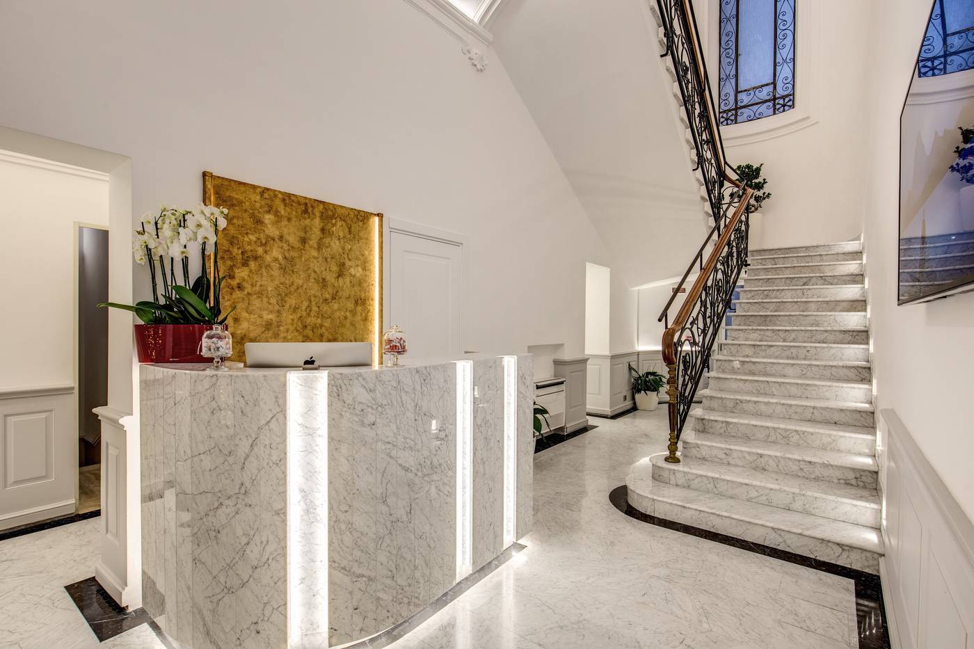 The-Liberty-Boutique-Hotel-Lobby-14