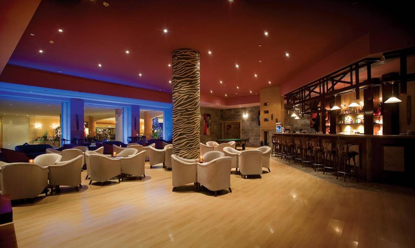 Amwaj-Oyoun-Resort---Spa-Bar-44