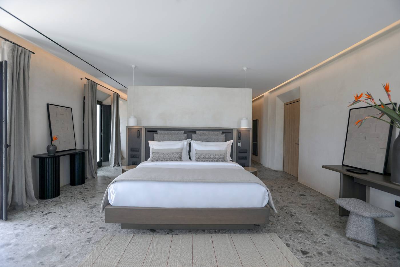 Aeonic-Suites---Spa-Room-36