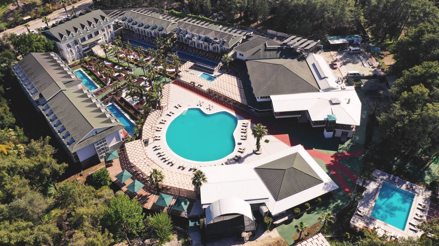 Green-Forest-Holiday-Village-General-view-4