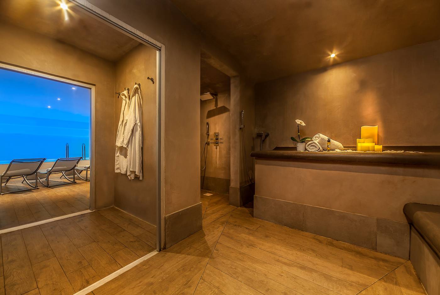 Montaigne---Spa-Pool-20