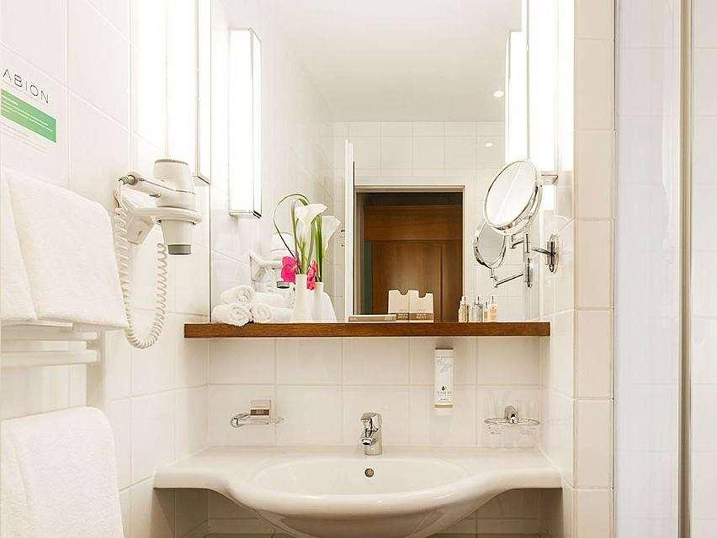 Ameron-Abion-Spreebogen-Waterside-Room-29