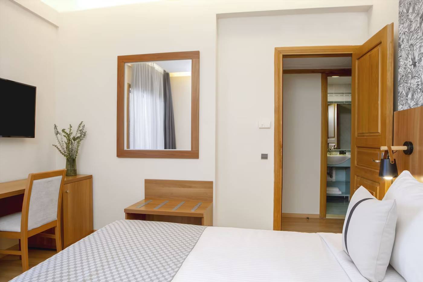 Ramada-Attica-Riviera-Room-29