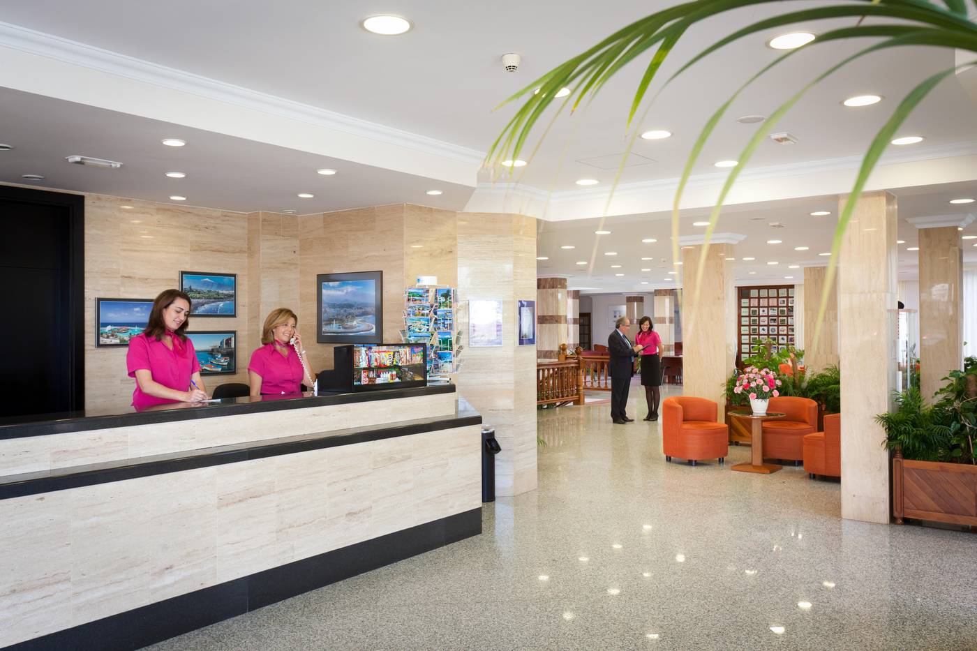 Apartamentos-Casablanca-Lobby-25