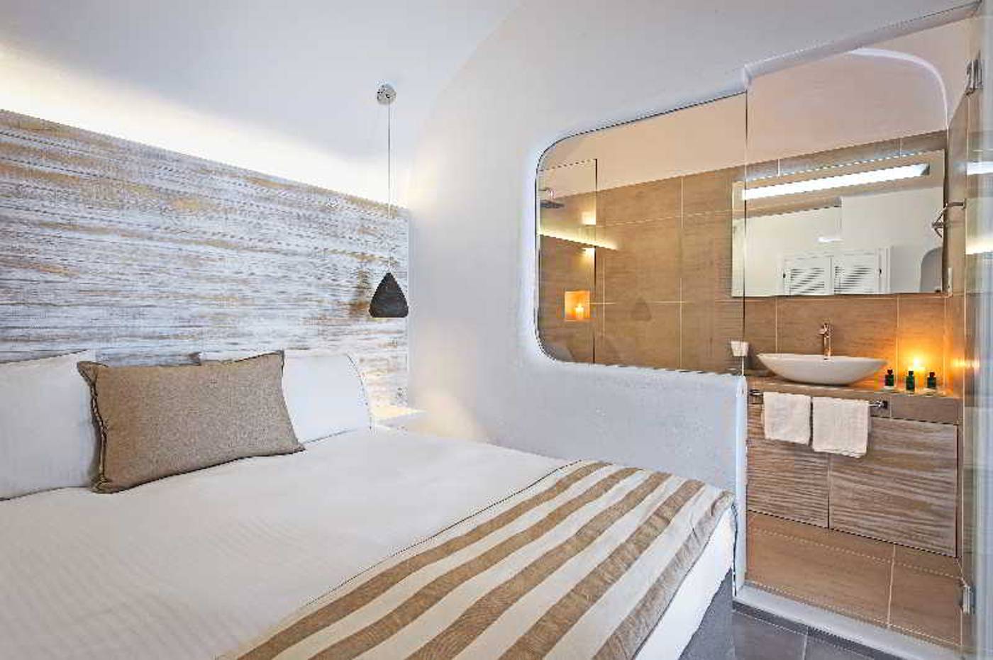 Athina-Repose-Suites-Room-41