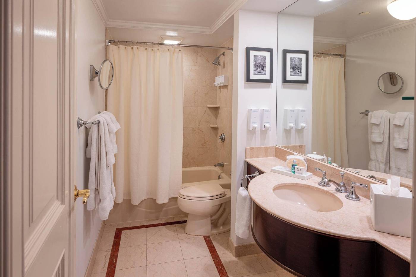 The-Lenox-Hotel-Room-33