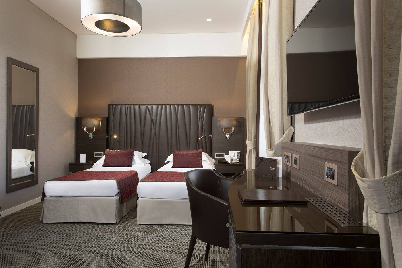 Hotel-Artemide-Room-22