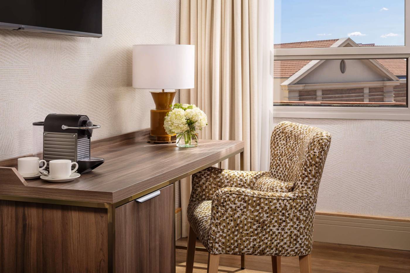 NH-Collection-Madrid-Paseo-del-Prado-Room-12