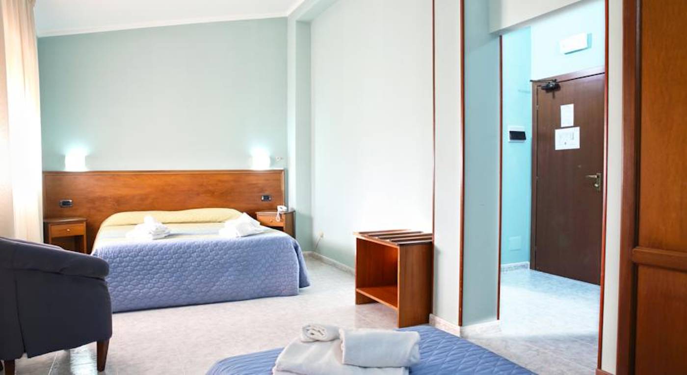 Pausania-Inn-Room-25