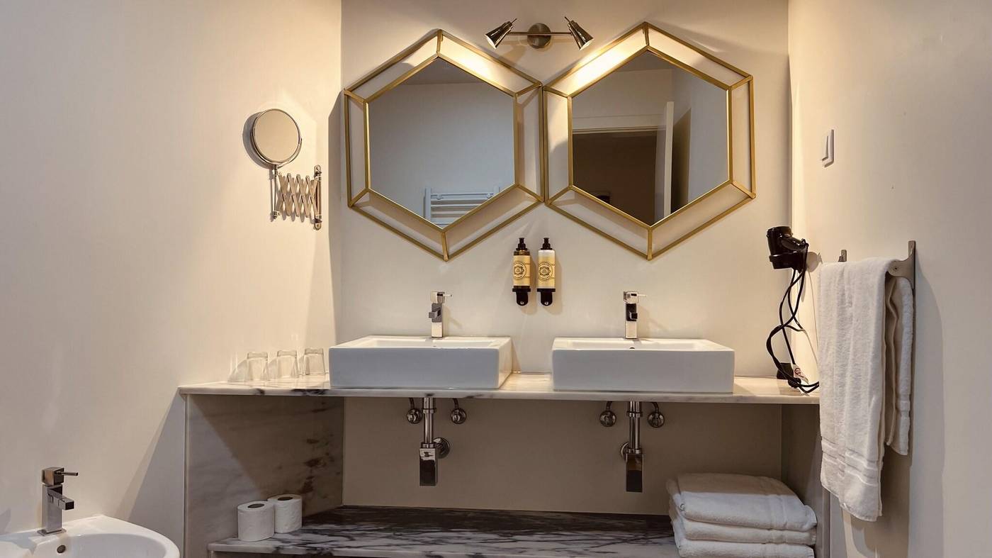 Monte-Belvedere-Hotel-By-Shiadu-Room-19