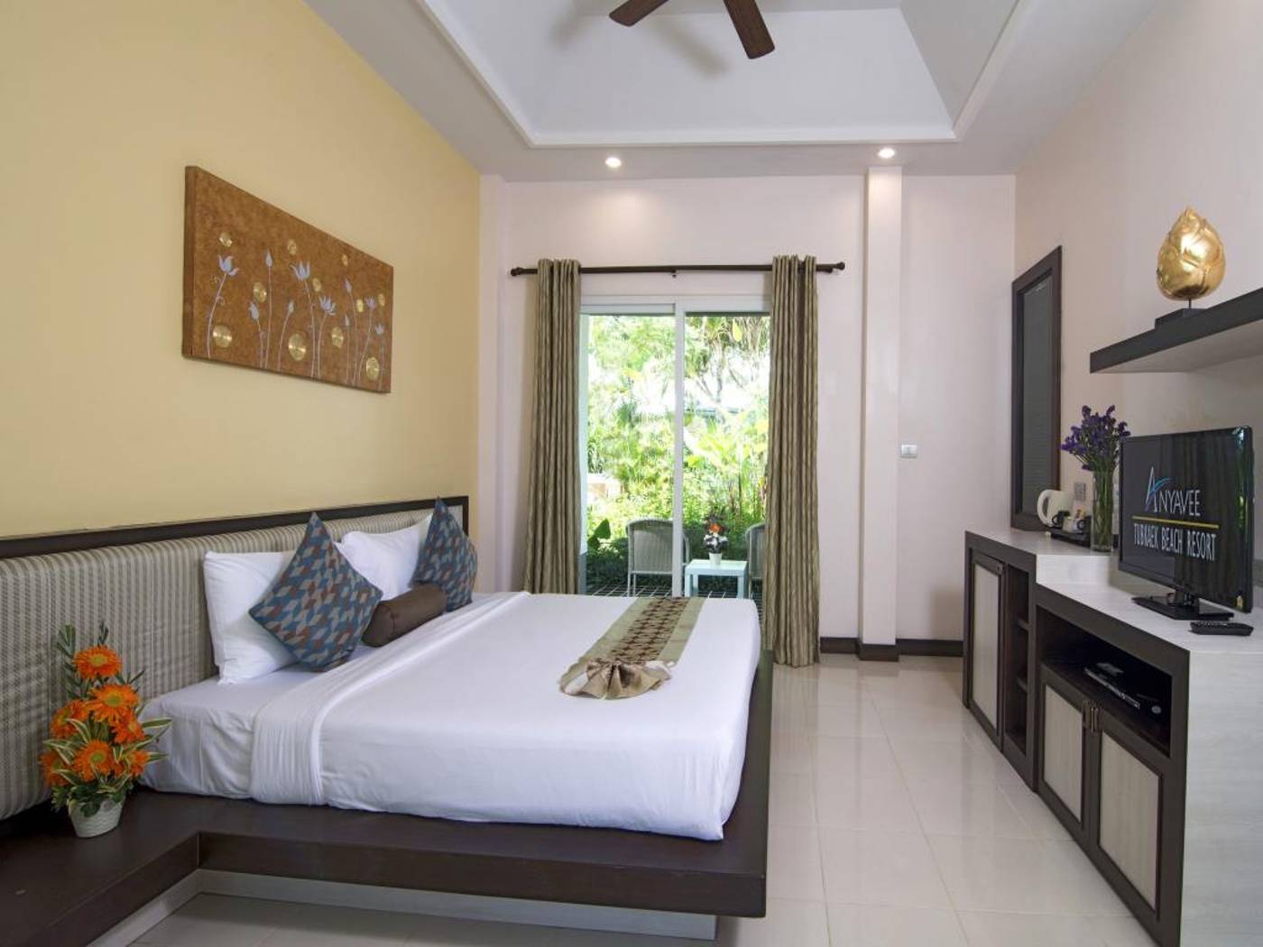 Anyavee-Tubkaek-Beach-Resort-Room-18