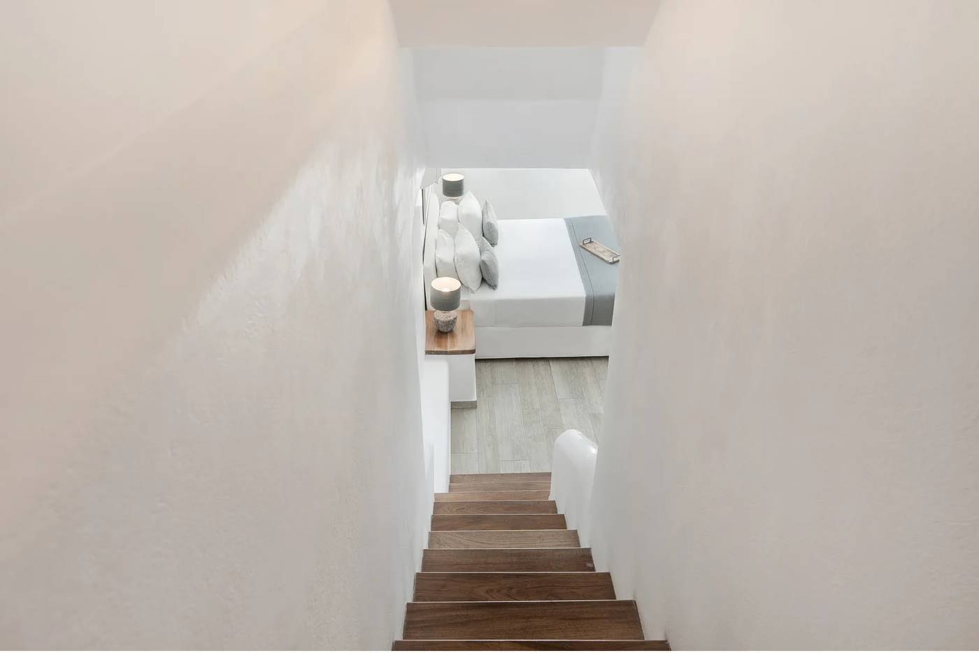 Aqua-Luxury-Suites-Room-45