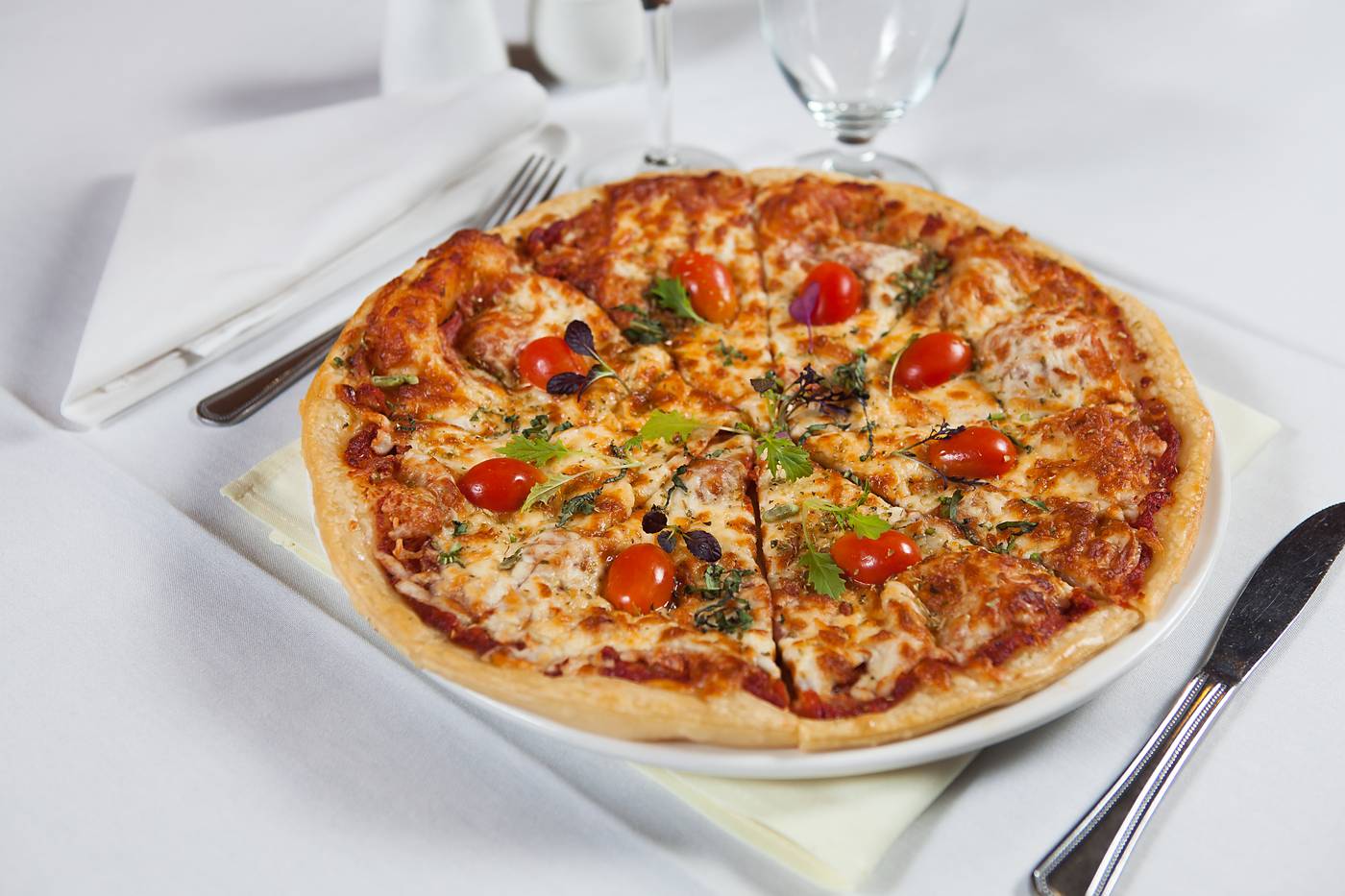 Executive-Suites-Hotel-Metro-Vancouver-Burnaby-Restaurant-29